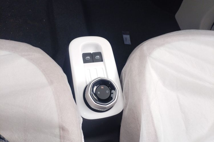 吉利银河 熊猫 2025款 210km 元气熊中控内饰18