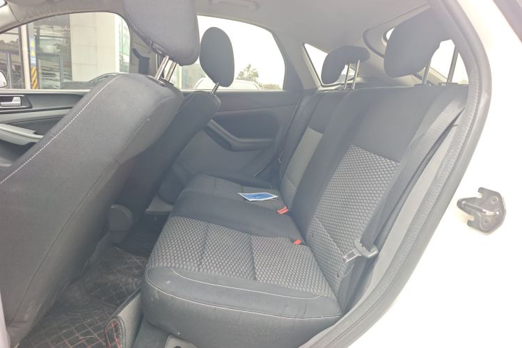 福特 福克斯 2013款 两厢经典 1.8L 自动基本型中控内饰7004