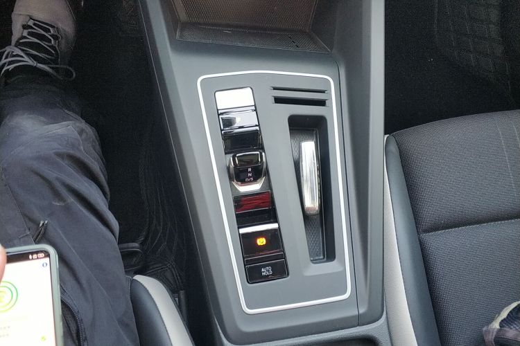 大众 高尔夫 2023款 改款 280TSI DSG Pro中控内饰18