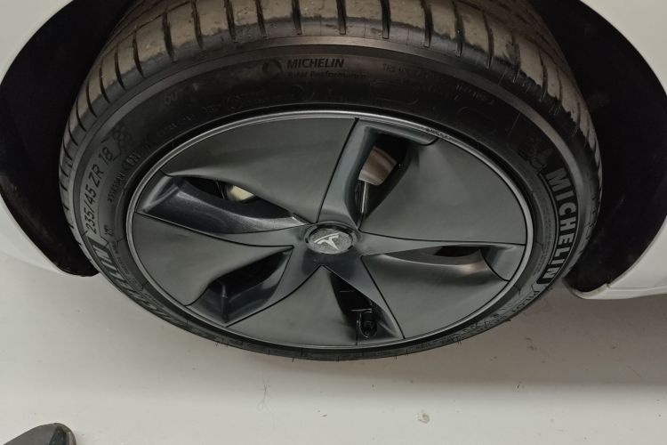 特斯拉 Model 3 2020款 改款 长续航后轮驱动版车身外观6007