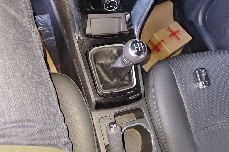 比亚迪F3 2020款 1.5L 手动超值版中控内饰18