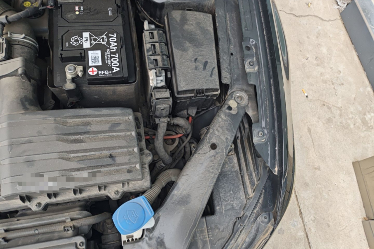 大众 迈腾 2023款 200万辆纪念版 330TSI DSG豪华型机舱底盘26