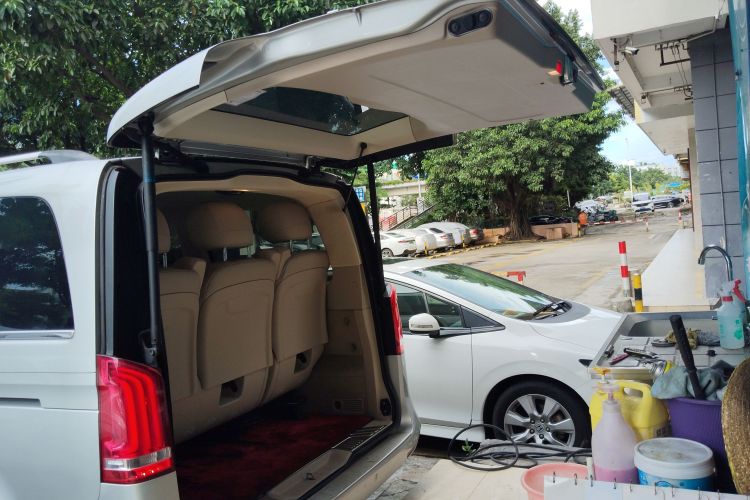 奔驰V级 2017款 V 260 领航版中控内饰23