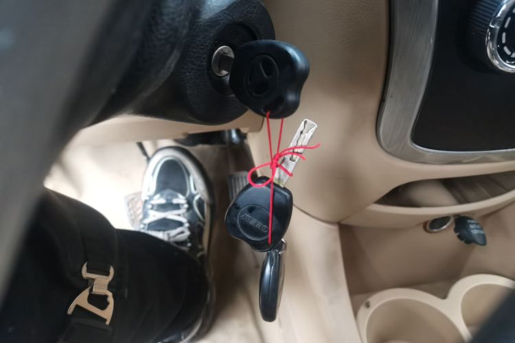 吉利汽车 熊猫经典 2014款 CROSS 1.5L 自动精英型中控内饰11