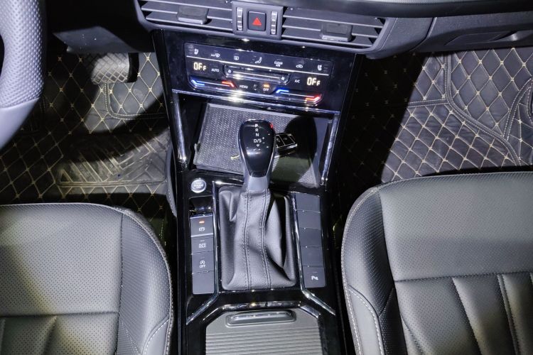 大众 帕萨特 2025款 出众款 380TSI 星空龙腾版局部细节18