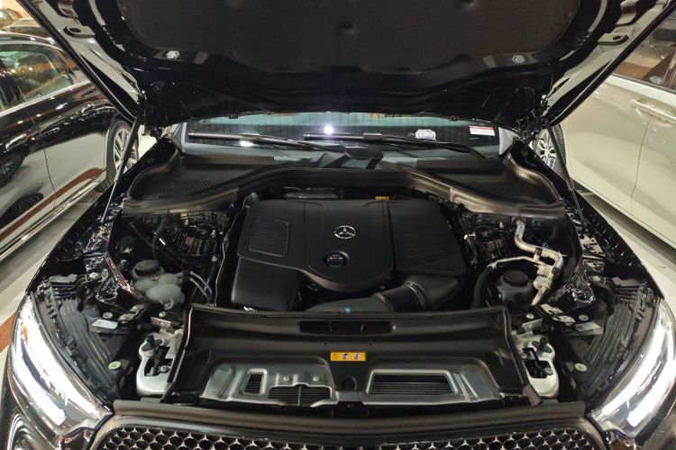 奔驰GLC 2025款 改款 GLC 300 L 4MATIC 动感型 5座机舱底盘24