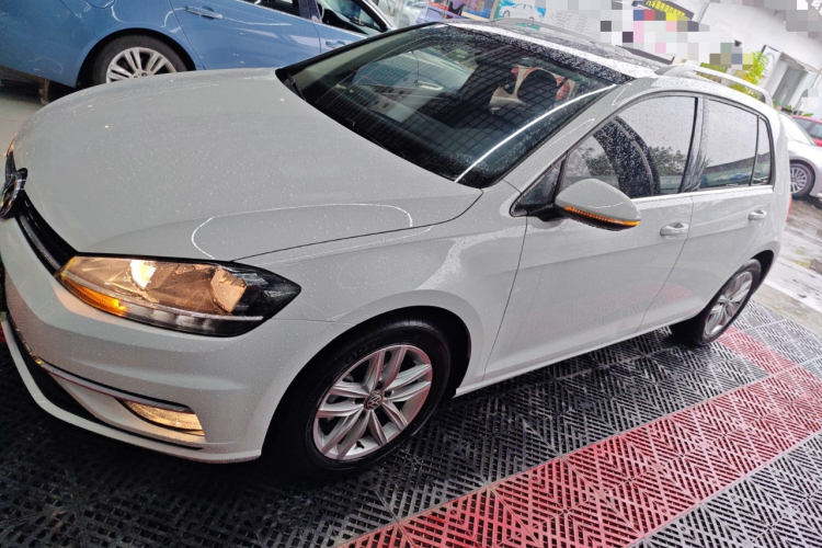 大众 高尔夫 2018款 1.6L 自动舒适型车身外观4