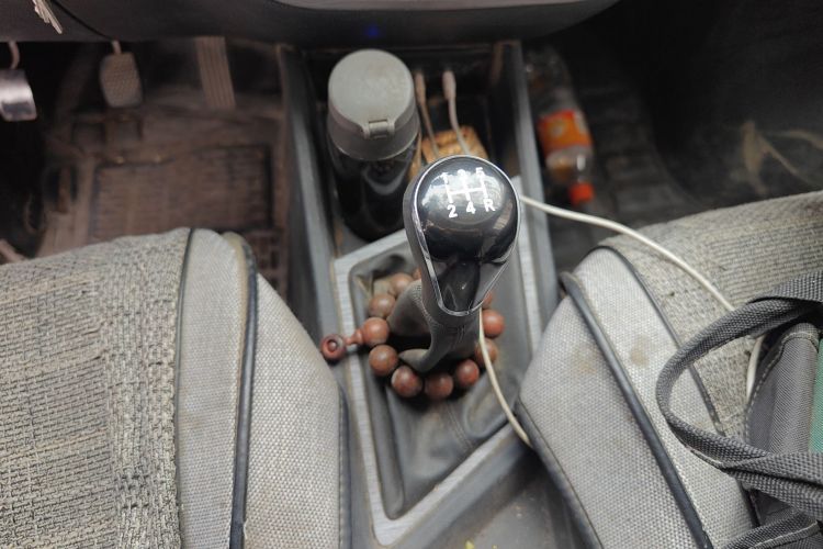 长安凯程 长安睿行M60 2023款 1.6L CNG舒适型客车6座中控内饰18