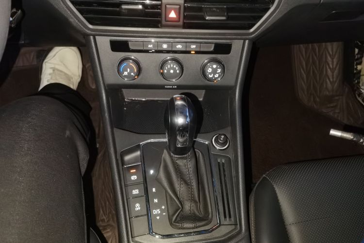 大众 朗逸 2018款 1.5L 自动舒适版 国V中控内饰18