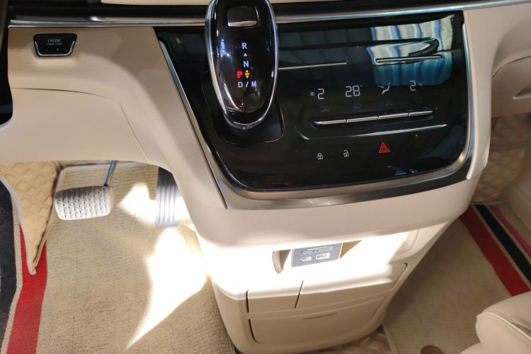 别克GL8 2023款 改款 陆上公务舱 豪华型局部细节18