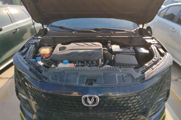 长安UNI-T 2022款 1.5T 运动版 旗舰型局部细节24