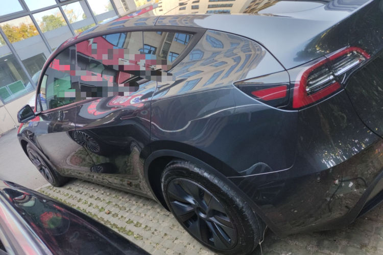 特斯拉 Model Y 2024款 后轮驱动版车身外观6003