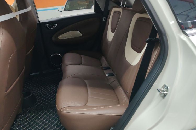 五菱汽车 五菱缤果 2024款 333km 灵犀互联款中控内饰21