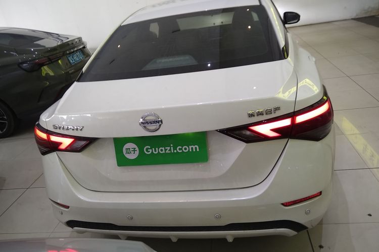 日产 轩逸 2021款 1.6L XL CVT悦享版车身外观6