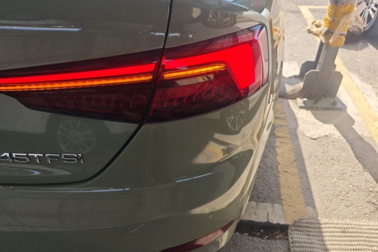 奥迪A5 2019款 Sportback 45 TFSI 时尚型车身外观6006