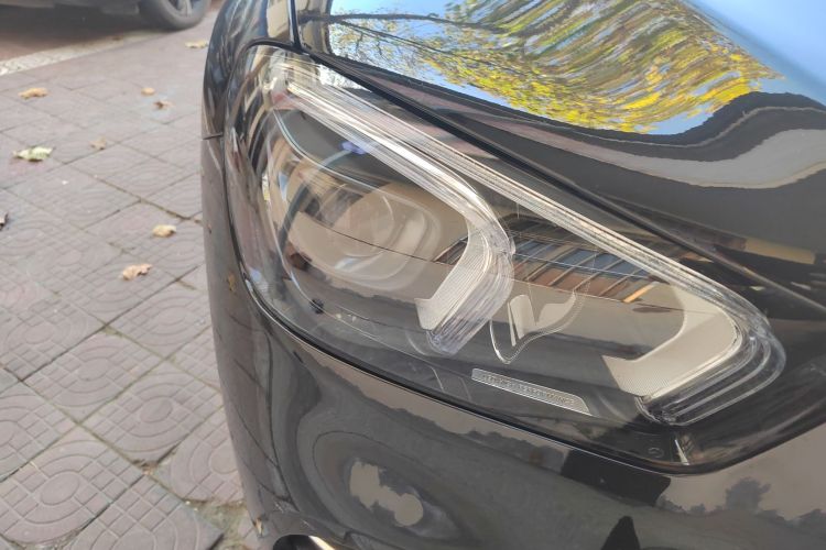 奔驰GLE 2020款 改款 GLE 350 4MATIC 时尚型车身外观8