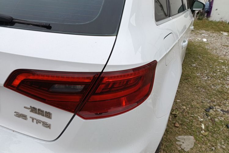 奥迪A3 2016款 Sportback 35 TFSI 风尚型车身外观9