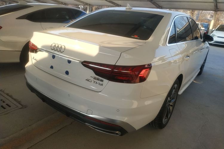 奥迪A4L 2025款 200万辆悦享版 40 TFSI 时尚动感型车身外观6005