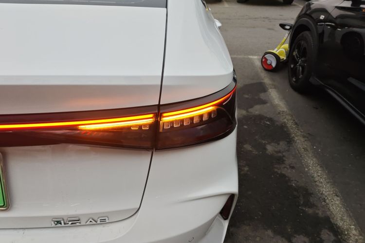 奇瑞 风云A8 2024款 127 驭风版车身外观9