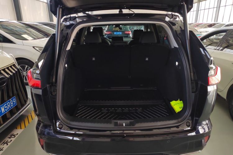 本田 皓影 2025款 240TURBO 两驱豪华版 5座机舱底盘23