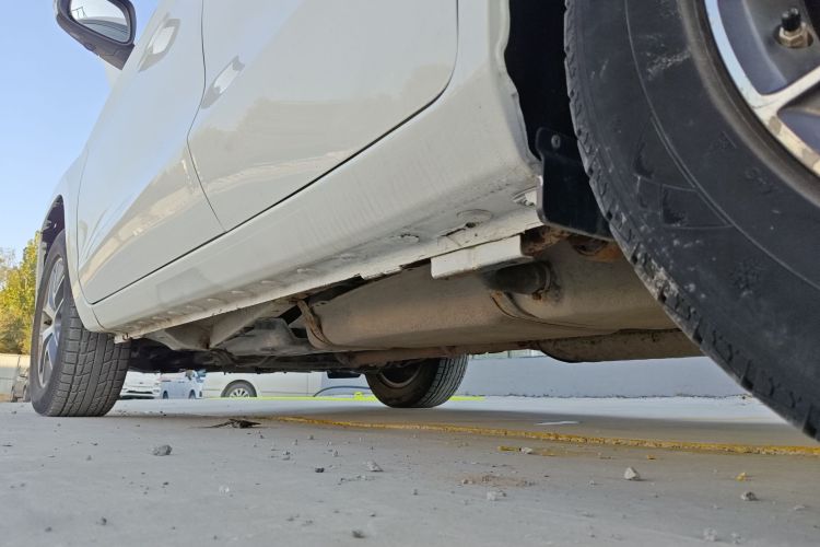 比亚迪 宋 2016款 盖世版 1.5TID 自动精英型局部细节9002