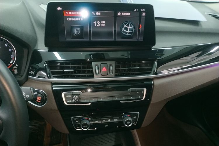 宝马X1 2021款 sDrive25Li 领先型中控内饰16