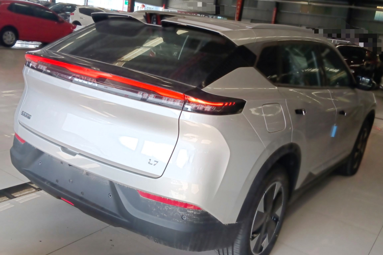 东风风神 风神L7新能源 2024款 205 Air车身外观7