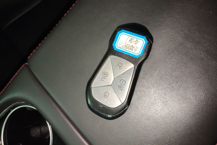 小鹏P7 2023款 P7i 702 Pro中控内饰7001