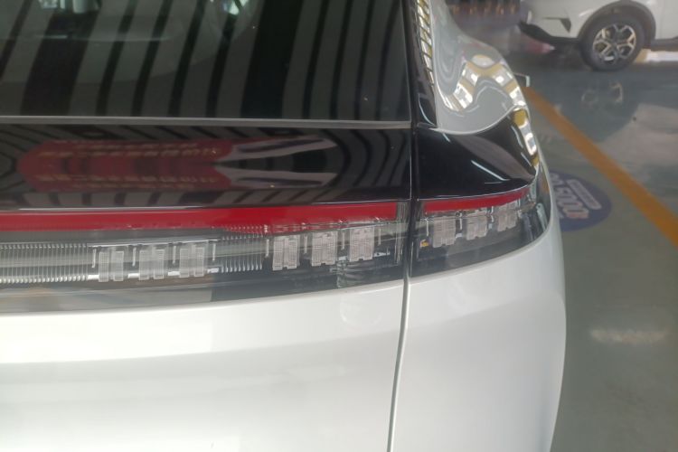 东风风神 SKY EV01 2025款 530km AIR精英版车身外观9