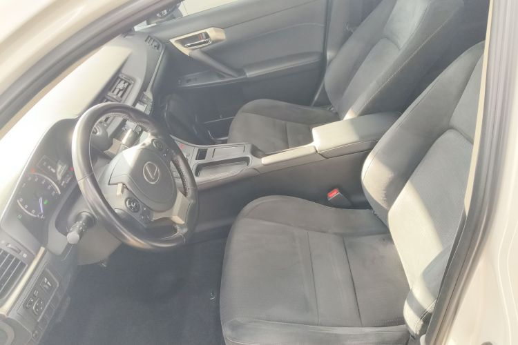 雷克萨斯CT 2020款 CT200h 精英版 单色中控内饰19