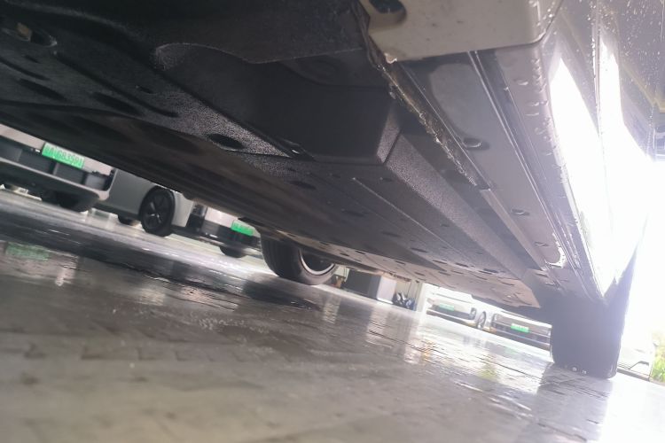 理想汽车 理想L6 2024款 Max机舱底盘30