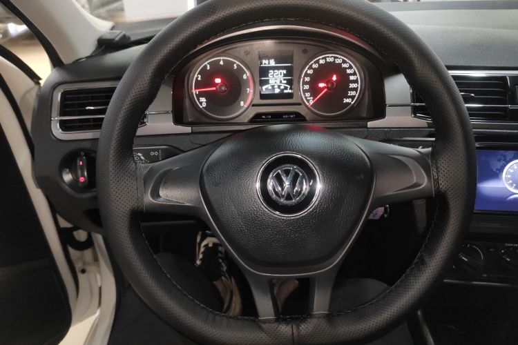 大众 桑塔纳 2021款 1.5L 手动风尚版中控内饰13