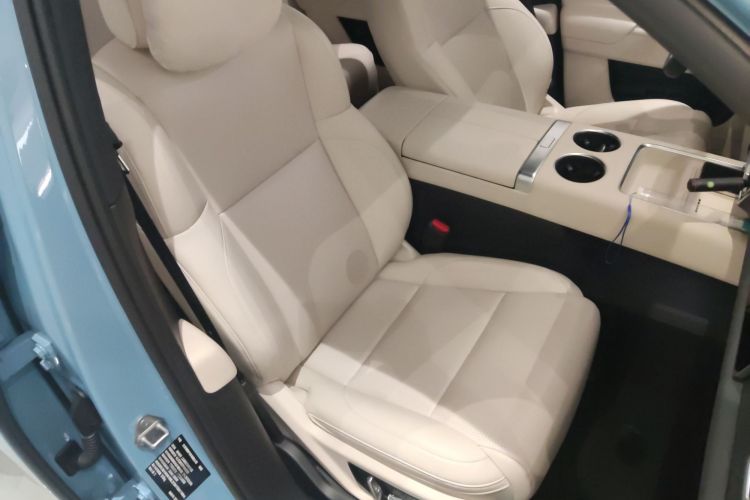 理想汽车 理想L7 2024款 Ultra中控内饰41