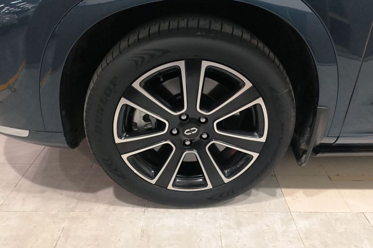 鸿蒙智行 问界M7 2024款 1.5T 智驾四驱Ultra版 6座车身外观6007