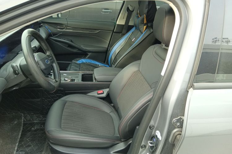 福特 蒙迪欧 2022款 EcoBoost 245 豪华型中控内饰19