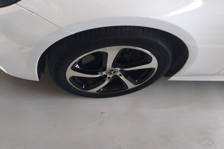 奔驰E级 2017款 E 200 运动型车身外观6002