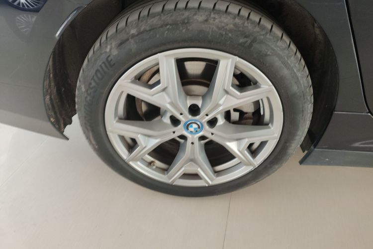 宝马i3 2024款 eDrive 35 L车身外观6008