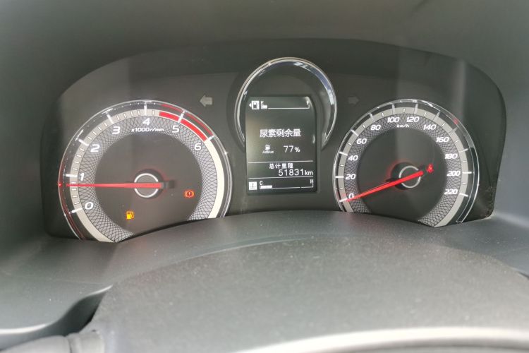 五十铃 瑞迈 2022款 2.8T经典柴油两驱舒享型长轴版JE493ZLQ6E局部细节14