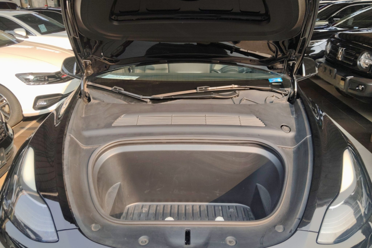 特斯拉 Model Y 2022款 后轮驱动版机舱底盘24