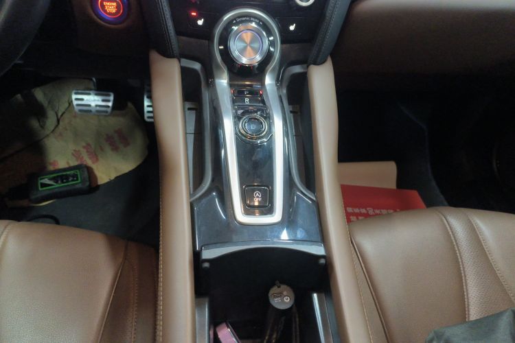 讴歌CDX 2016款 1.5T 两驱尊享版中控内饰18