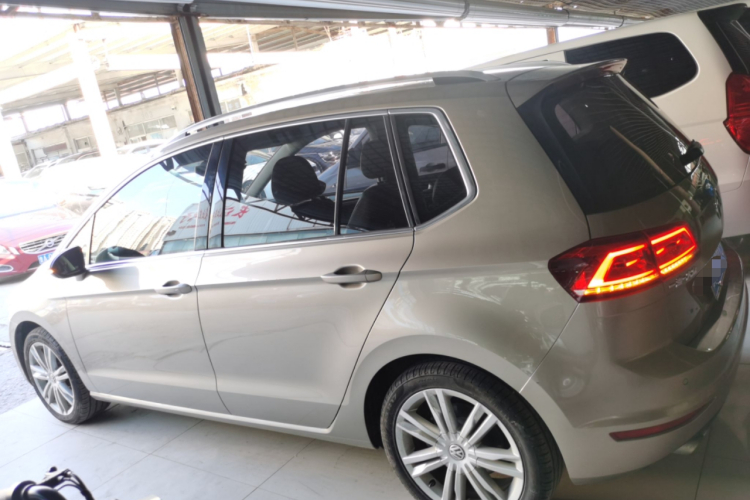 大众 高尔夫·嘉旅 2016款 280TSI 自动豪华型车身外观4