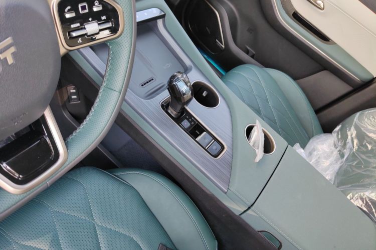 捷途山海L9 2024款 1.5TD 2DHT Pro 7座局部细节18