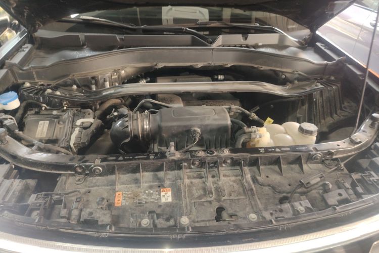 福特 探险者 2023款 EcoBoost 285 四驱钛金版 7座局部细节24