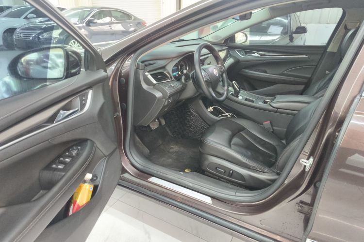 别克 君越 2018款 20T 精英型中控内饰7003