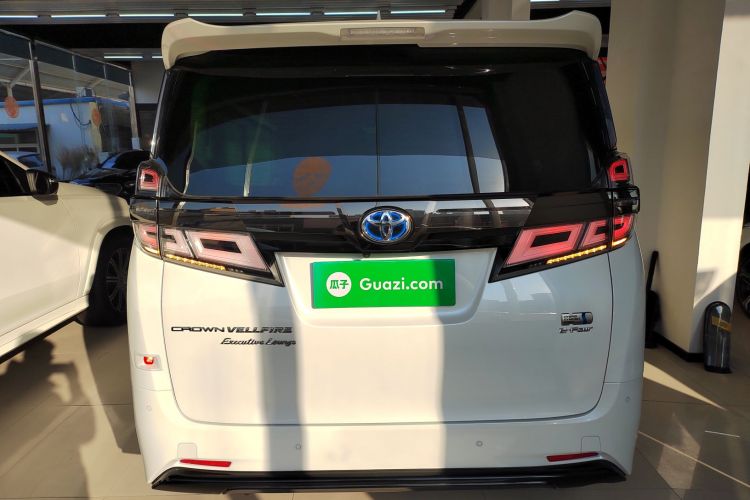 丰田 威尔法 2023款 皇冠 双擎 2.5L HV尊贵版车身外观6