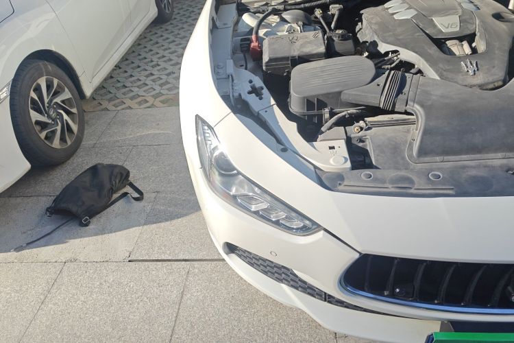 玛莎拉蒂 Ghibli 2014款 3.0T 标准版车身外观8