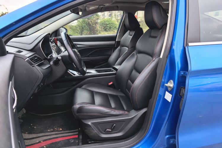 吉利汽车 缤瑞 2019款 200T DCT缤致版中控内饰19