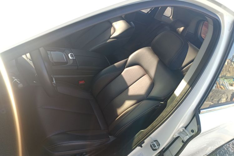 广汽传祺 传祺GS5 2019款 235T 自动精英版中控内饰19