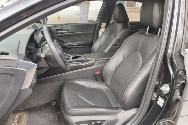 丰田 亚洲龙 2022款 双擎 2.5L 豪华版中控内饰19