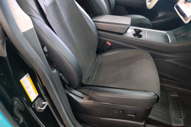 特斯拉 Model Y 2022款 改款 后轮驱动版局部细节41